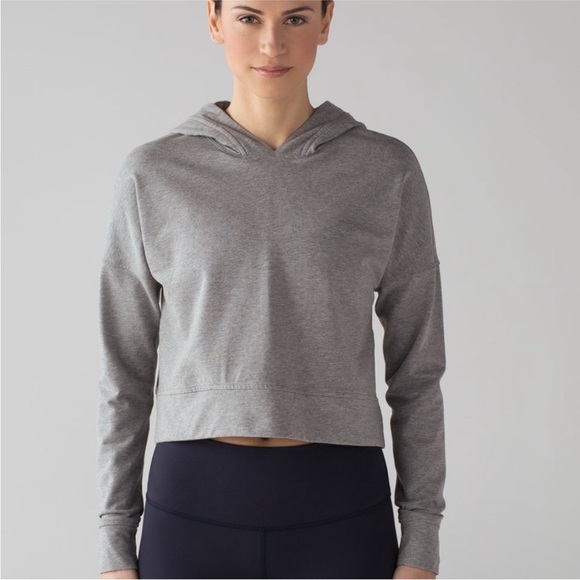 Lululemon 8 A Cut Above Cropped Hoodie Pullover in Heather Grey Cotton Stretch - Picture 1 of 9